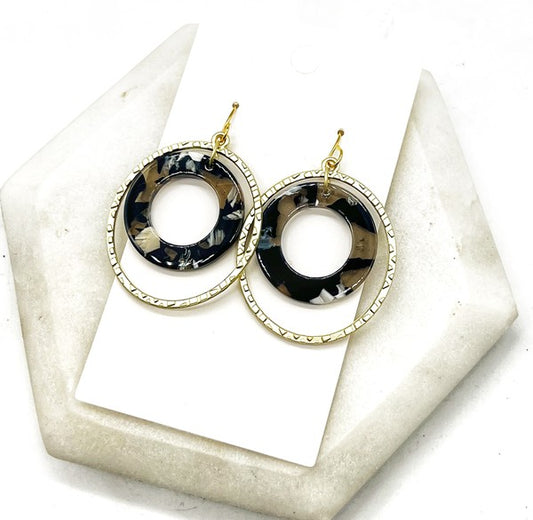 Black | White Oval Chandelier Earrings Jewelry earrings Jewelry Loop Earrings